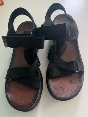 Bzees by Neutralizer Black Wedge Strappy Comfort Sandals SZ 9.5